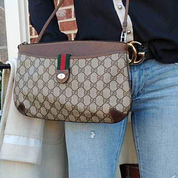 Gucci Handbags - Gucci Stunning Supreme Cross-body!